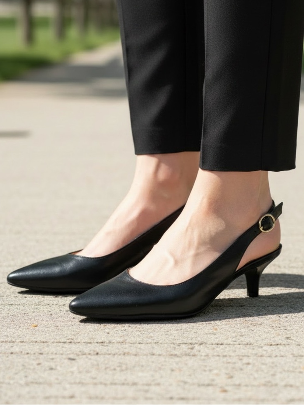 Naturalizer (6) Peyton Black Leather Pointed Toe Slingback Pumps Heels